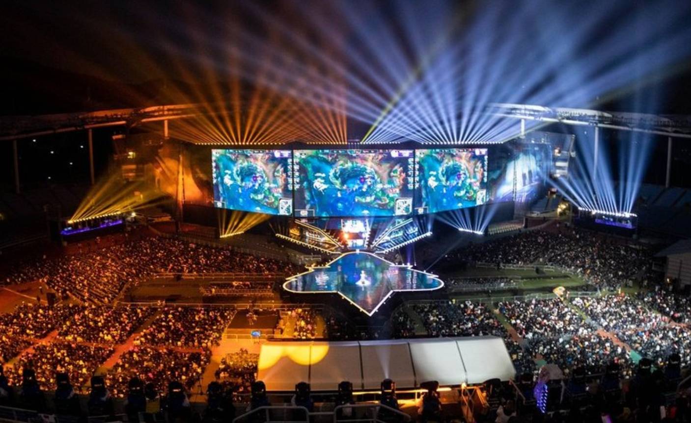 BLG赛后群访 Yagao谈交手Xiaohu：压力很大，一头汗